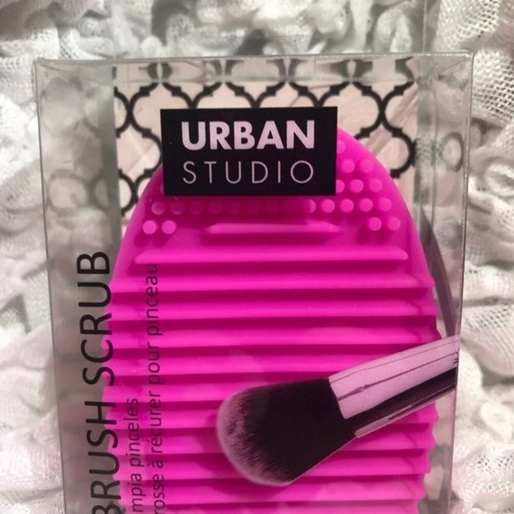 Urban studio pink makeup Brush Scrub